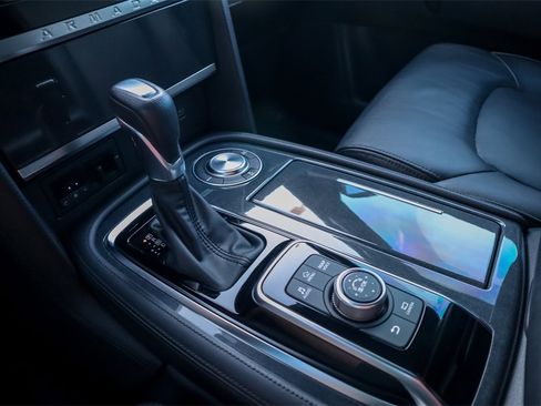 Used 2023 Nissan Armada SL w/ Midnight Edition Package image 17