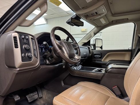 Used 2017 GMC Sierra 3500 Denali w/ Duramax Plus Package image 14