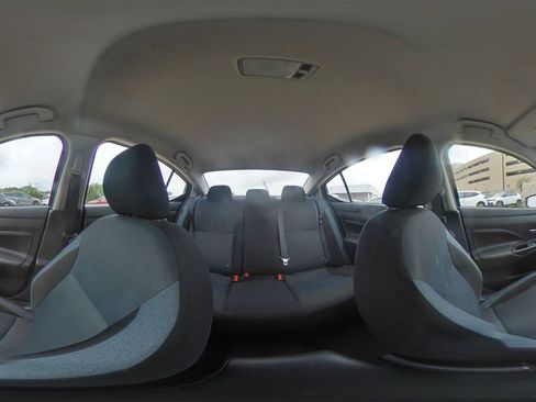 Used 2025 Nissan Versa SV FWD image 40