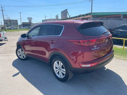 Used 2017 Kia Sportage LX AWD/4WD image 4