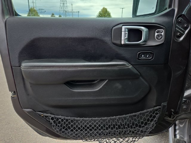 Used 2019 Jeep Wrangler Unlimited Sahara AWD/4WD image 17