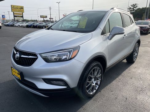 Used 2019 Buick Encore Sport Touring image 4