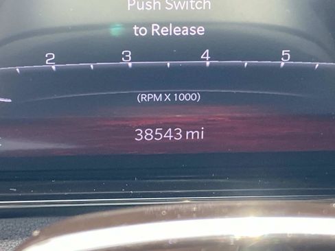 Used 2025 Jeep Grand Wagoneer Series III w/ Rear Seat Video Group 1 AWD/4WD image 43