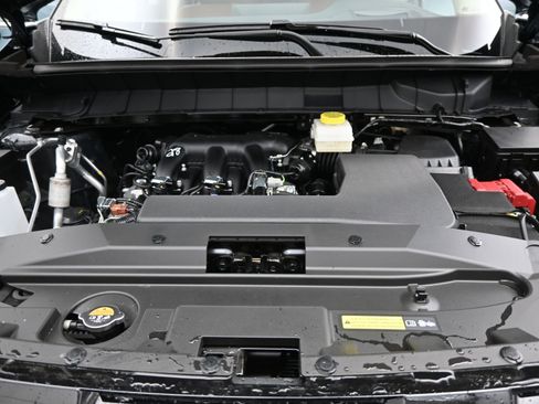 New 2026 Nissan Pathfinder Platinum AWD/4WD image 24