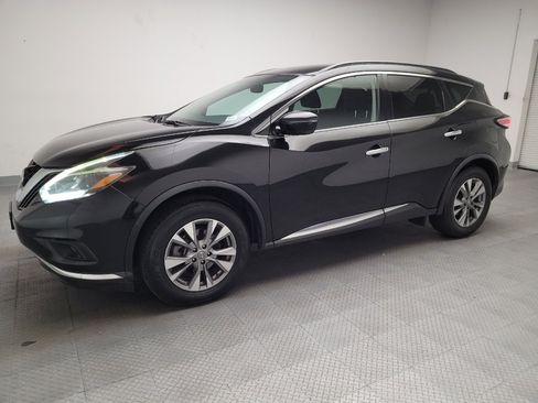 Used 2018 Nissan Murano SV FWD image 2