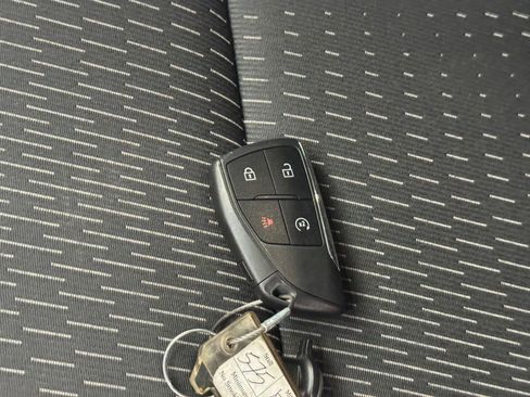 Used 2025 Chevrolet Equinox LT image 22