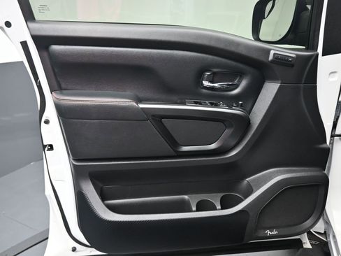 Used 2023 Nissan Titan PRO-4X w/ Pro-4x Convenience Package image 9