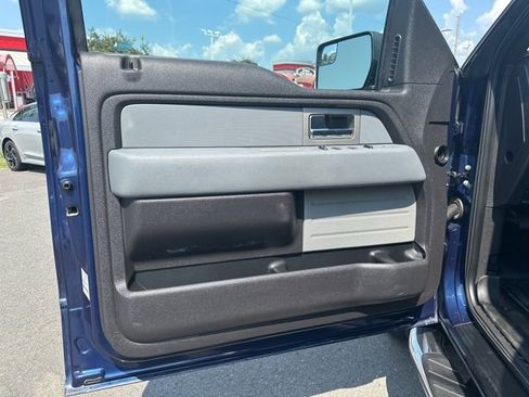 Used 2011 Ford F150 XLT w/ XLT Chrome Pkg image 12