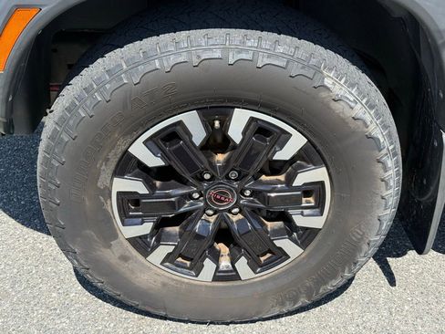 Used 2023 Nissan Frontier PRO-4X w/ Pro Convenience Package AWD/4WD image 11