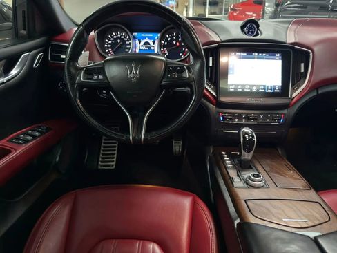 Used 2017 Maserati Ghibli S Q4 AWD/4WD image 23