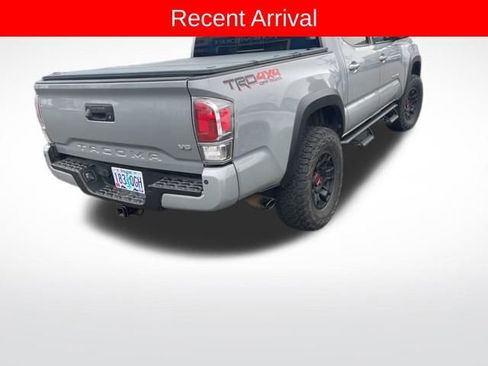 Used 2021 Toyota Tacoma TRD Off-Road w/ Technology Package image 9