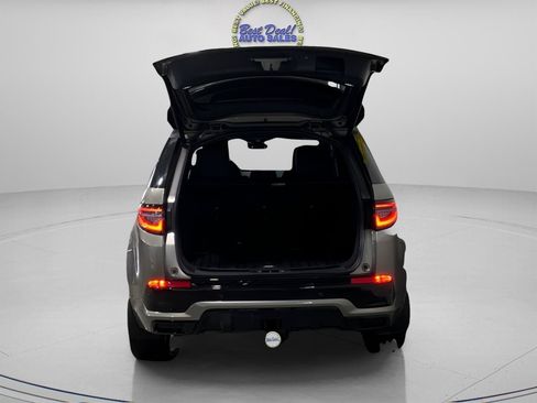 Used 2023 Land Rover Discovery Sport SE R-Dynamic AWD/4WD image 9