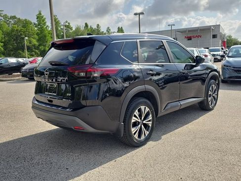Certified 2023 Nissan Rogue SV w/ SV Premium B Package FWD image 8