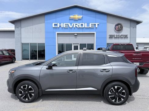 Used 2026 Nissan Kicks SV w/ SV Premium Package AWD/4WD image 7