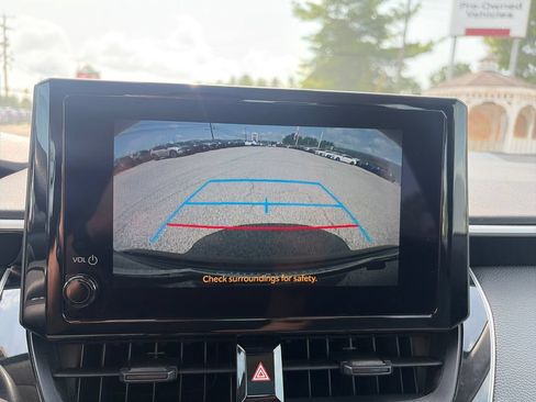 Used 2025 Toyota Corolla LE FWD image 20