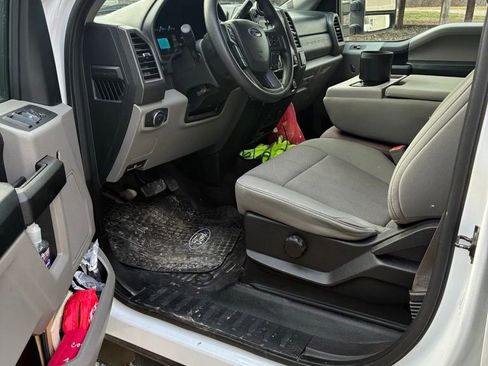 Used 2019 Ford F250 XL w/ STX Appearance Package image 2