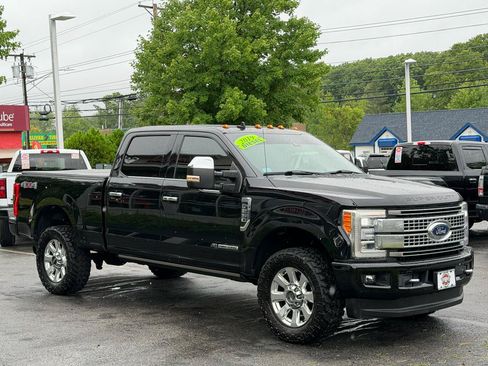 Used 2019 Ford F250 Platinum w/ Platinum Ultimate Package AWD/4WD image 4