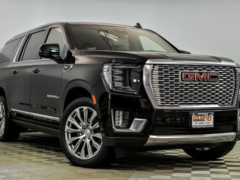 Used 2023 GMC Yukon XL Denali AWD/4WD image 1