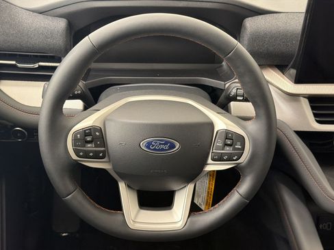 New 2026 Ford Explorer Active w/ Active Comfort Package AWD/4WD image 11