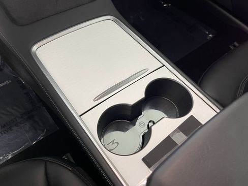 Used 2021 Tesla Model 3 Performance image 14