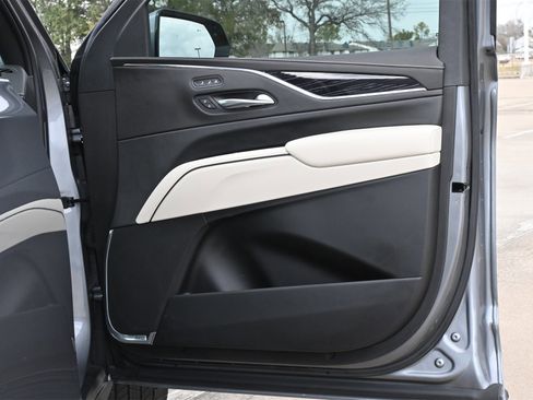 Used 2021 Cadillac Escalade Sport w/ Driver Assist Tech Package image 27