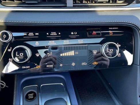 New 2026 INFINITI QX60 Sport image 32