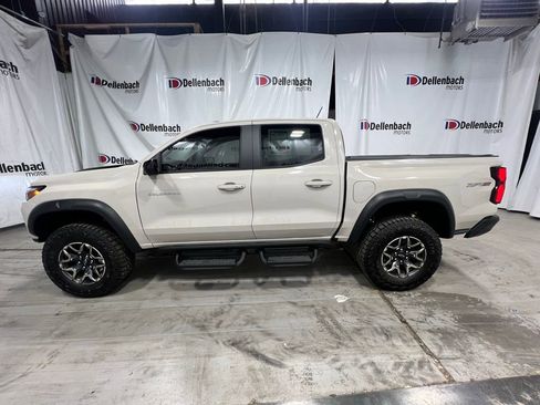 Used 2026 Chevrolet Colorado ZR2 w/ Technology Package AWD/4WD image 3
