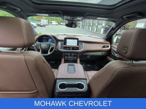 Used 2024 Chevrolet Tahoe High Country AWD/4WD image 21