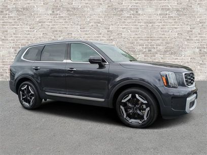 Used 2025 Kia Telluride S