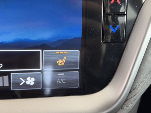 Used 2025 Subaru Legacy Premium image 24