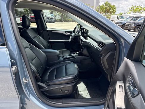 Used 2024 Ford Escape Platinum w/ Class II Trailer Tow Package AWD/4WD image 27