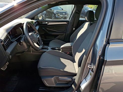 Used 2025 Volkswagen Jetta Sport FWD image 13