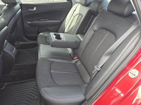 Used 2018 Kia Optima S image 26