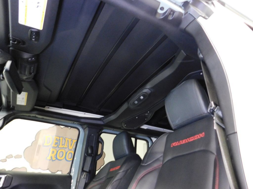 Used 2024 Jeep Wrangler Unlimited Rubicon AWD/4WD image 34