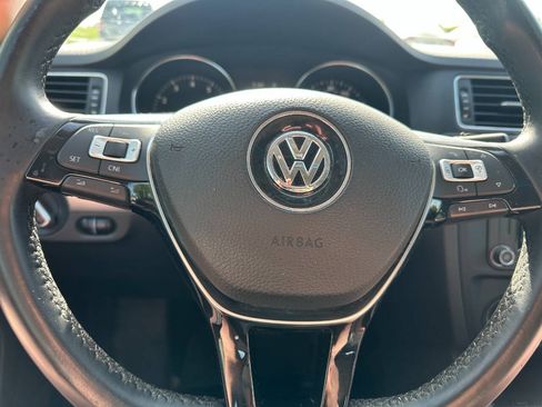 Used 2018 Volkswagen Jetta SE FWD image 20