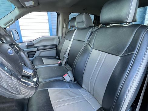 Used 2017 Ford F150 XLT w/ Trailer Tow Package image 8