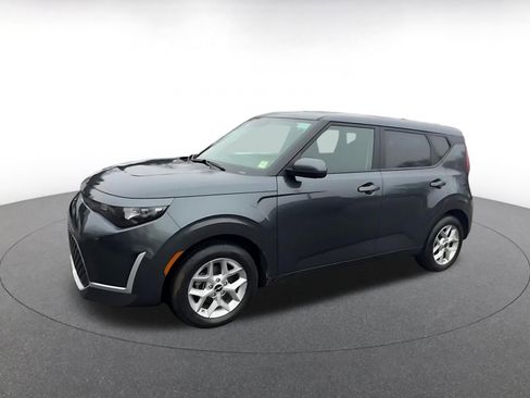Used 2025 Kia Soul LX w/ LX Technology Package image 8