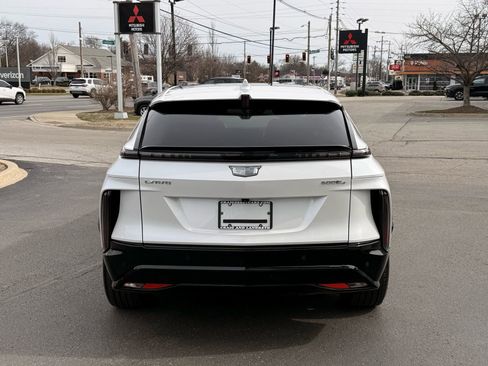 Used 2024 Cadillac Lyriq Sport image 7