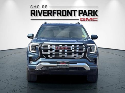 New 2026 GMC Terrain Denali w/ LPO, Floor Liner Package AWD/4WD image 8