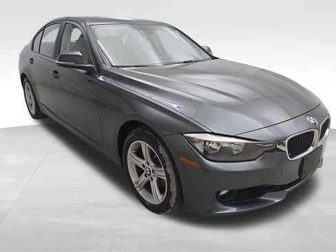 Used 2015 BMW 328i xDrive Sedan AWD/4WD image 2