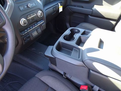 Used 2025 GMC Sierra 1500 Pro w/ Graphite Edition image 17