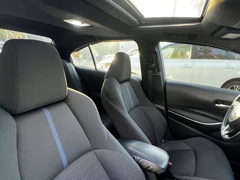 Used 2021 Toyota Corolla SE w/ SE Premium Package image 45