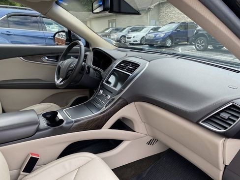 Used 2016 Lincoln MKX Reserve w/ Climate Package AWD/4WD image 17