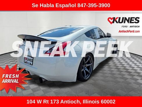 Used 2014 Nissan 370Z Touring RWD image 9