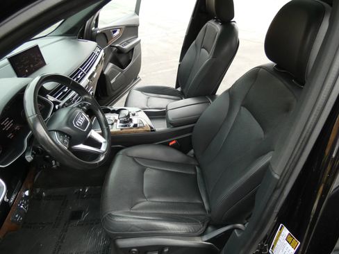 Used 2017 Audi Q7 3.0T Prestige w/ Prestige Package image 61