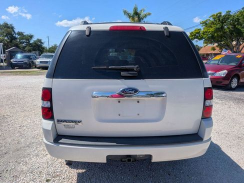 Used 2009 Ford Explorer XLT image 6