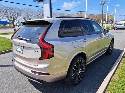 New 2026 Volvo XC90 B6 Ultra w/ Lounge Package AWD/4WD image 3