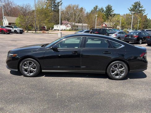 Used 2023 Honda Accord EX image 4