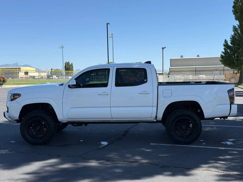 Used 2023 Toyota Tacoma SR AWD/4WD image 3
