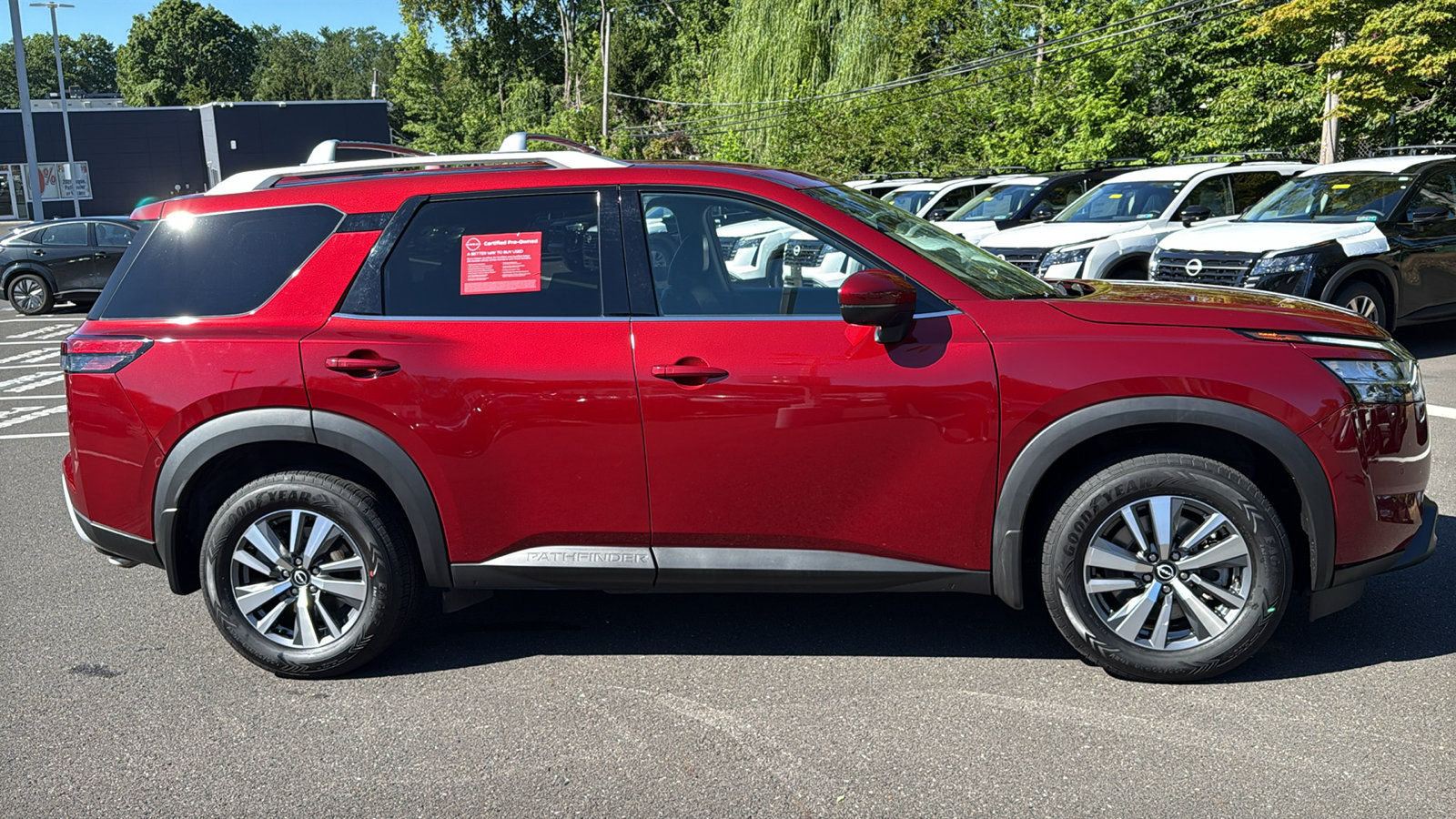 Certified 2024 Nissan Pathfinder SL AWD/4WD image 28